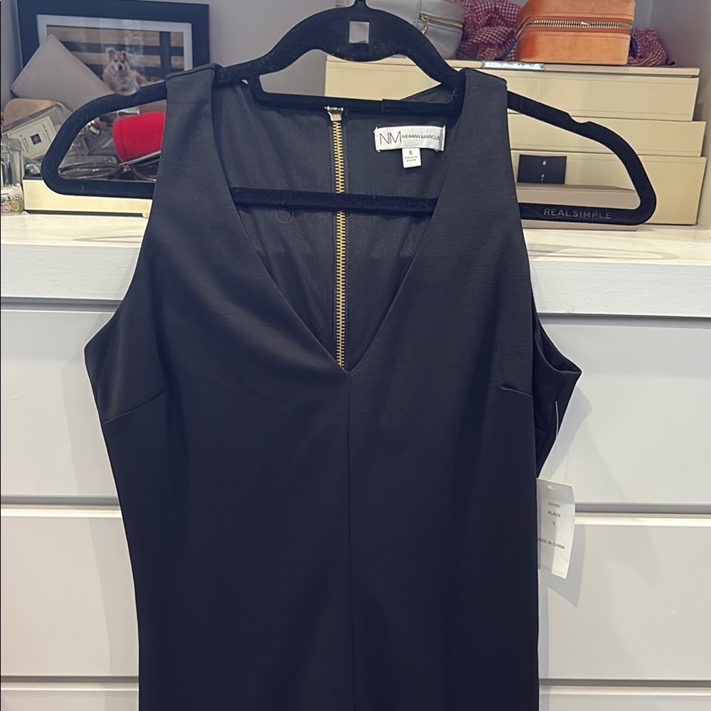 Neiman Marcus- Black exposed zipper dress